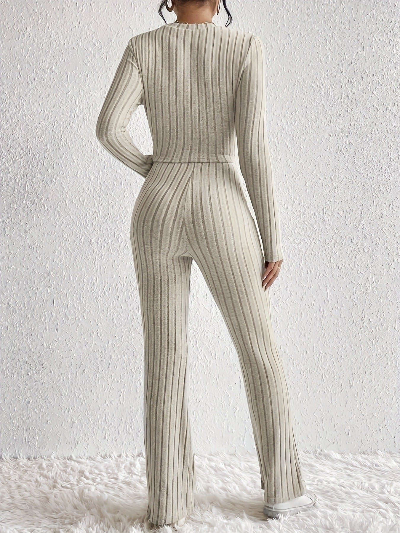 Short Top And Slim Fit Pants Set