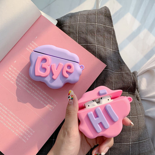 ✨ Coque AirPods 3D Cartoon « HI BYE » – Silicone Souple, Cute et Protège Écouteurs