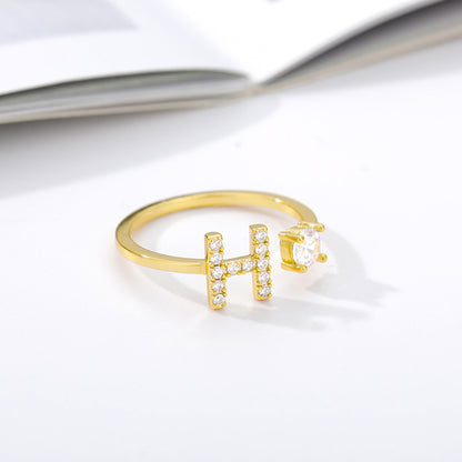 🌟 Bague Initiale en Zircon – Personnalisez Votre Style