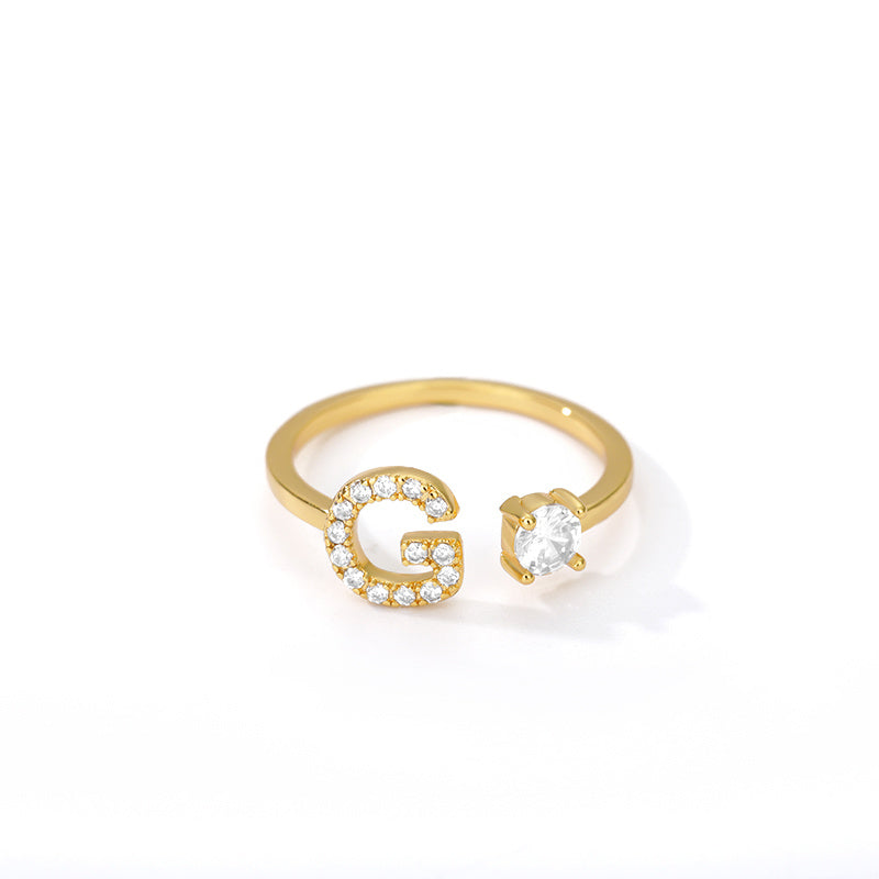 🌟 Bague Initiale en Zircon – Personnalisez Votre Style