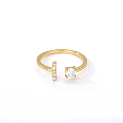 🌟 Bague Initiale en Zircon – Personnalisez Votre Style