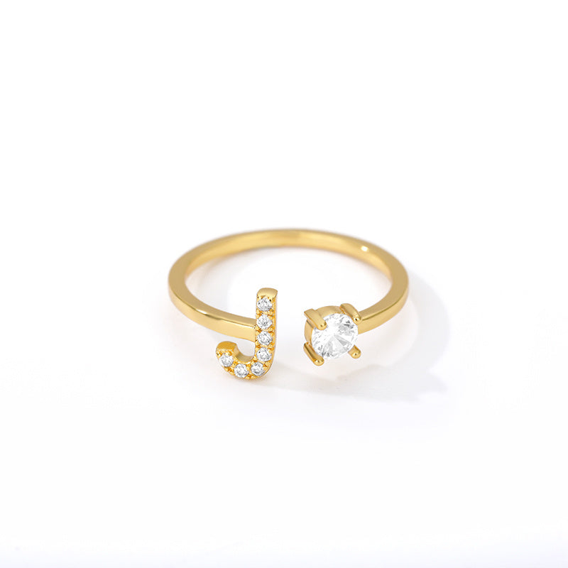 🌟 Bague Initiale en Zircon – Personnalisez Votre Style