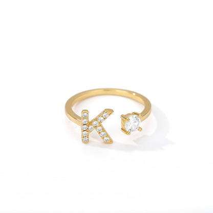 🌟 Bague Initiale en Zircon – Personnalisez Votre Style