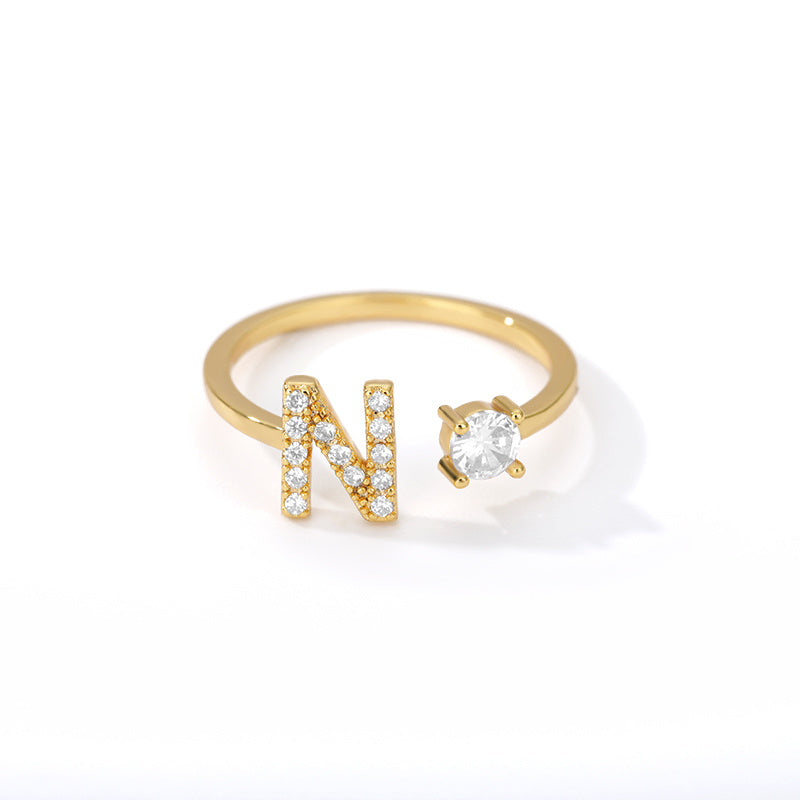 🌟 Bague Initiale en Zircon – Personnalisez Votre Style