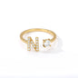 🌟 Bague Initiale en Zircon – Personnalisez Votre Style