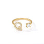 🌟 Bague Initiale en Zircon – Personnalisez Votre Style