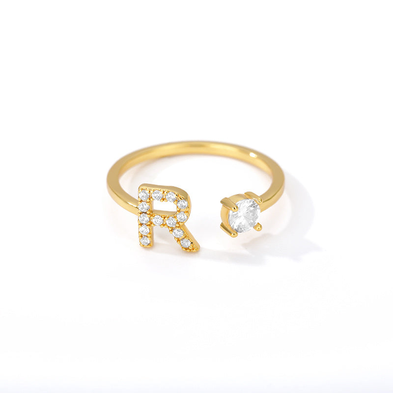 🌟 Bague Initiale en Zircon – Personnalisez Votre Style