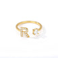 🌟 Bague Initiale en Zircon – Personnalisez Votre Style