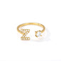 🌟 Bague Initiale en Zircon – Personnalisez Votre Style