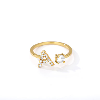 🌟 Bague Initiale en Zircon – Personnalisez Votre Style