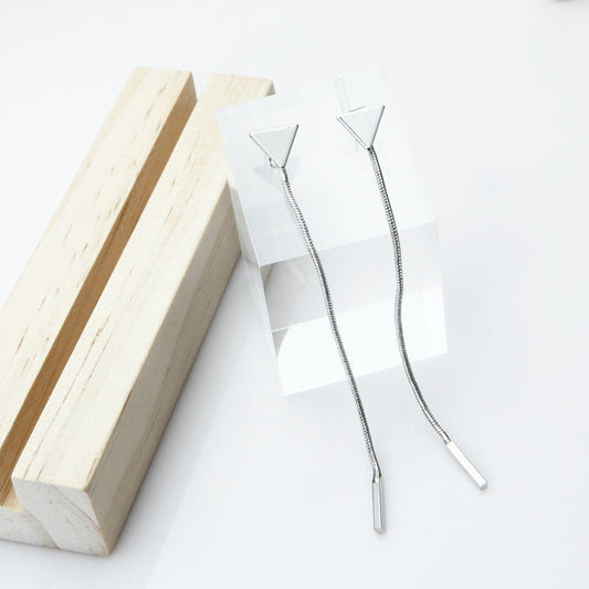 🌟 Boucles d’Oreilles Triangle Géométrique – Métal & Glands Femme