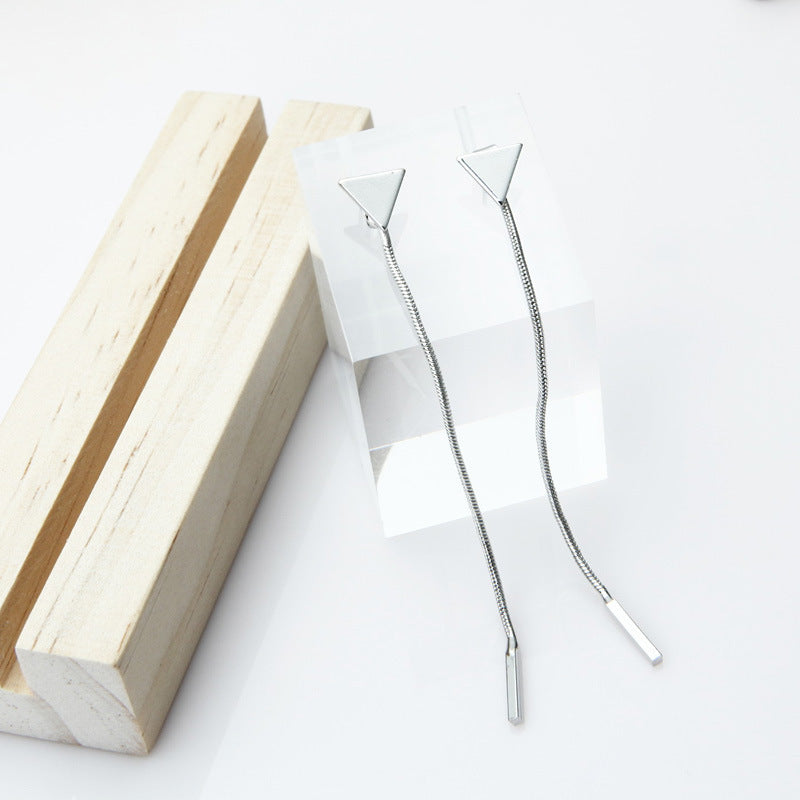 🌟 Boucles d’Oreilles Triangle Géométrique – Métal & Glands Femme