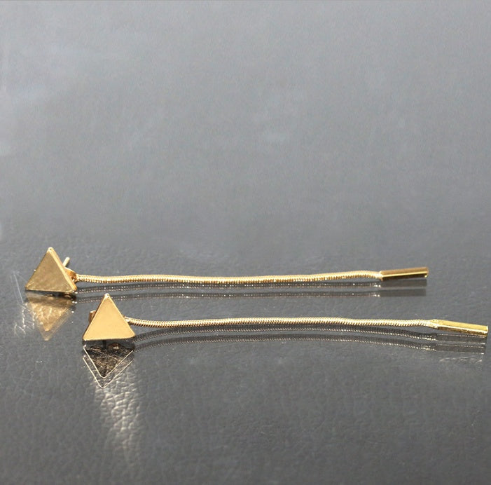 🌟 Boucles d’Oreilles Triangle Géométrique – Métal & Glands Femme