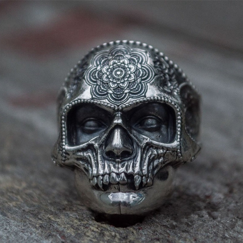 💀 Bague Crâne Mandala en Acier Inoxydable – Style Biker Homme
