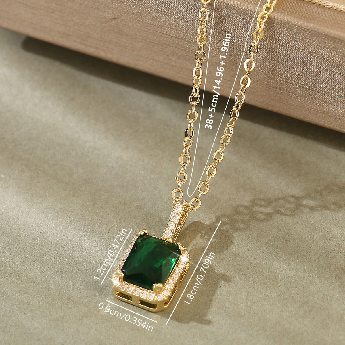 💎 Collier Femme – Zircon Vert Brillant